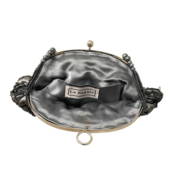 La Regale Vintage Beaded Evening Bag w/ Short Beaded Handle; Color: Pewter/Grey - Picture 4 of 4